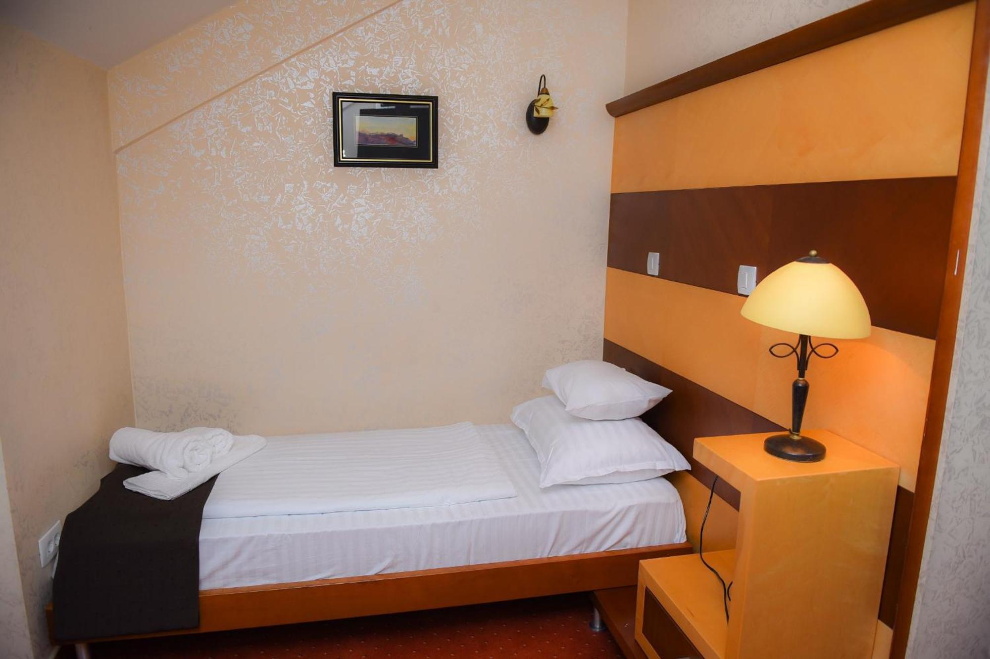 Hotel Marshal Nikšić Eksteriør bilde